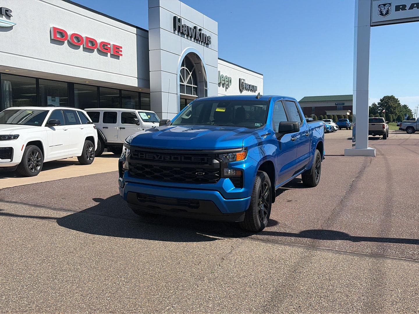 2024 Chevrolet Silverado 1500 Custom — photo 1 of 25