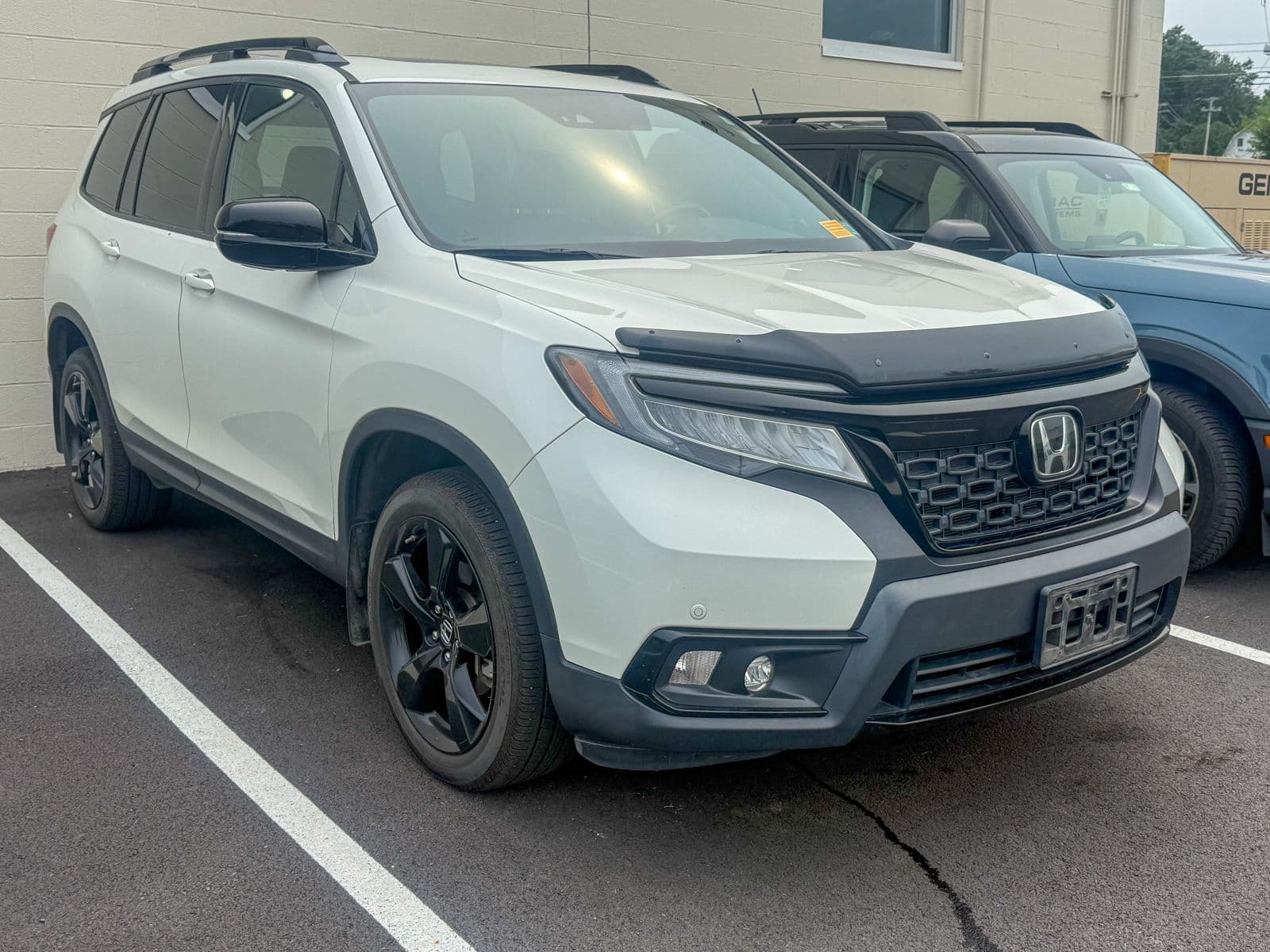 2019 Honda Passport Elite — photo 1 of 10