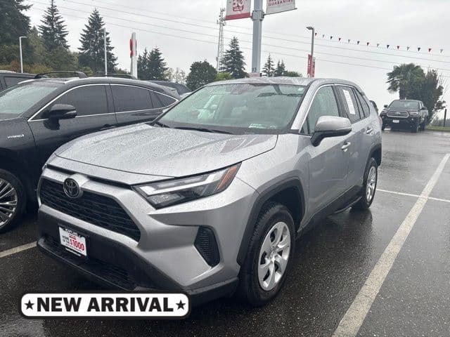 2025 Toyota RAV4 LE — photo 1 of 8