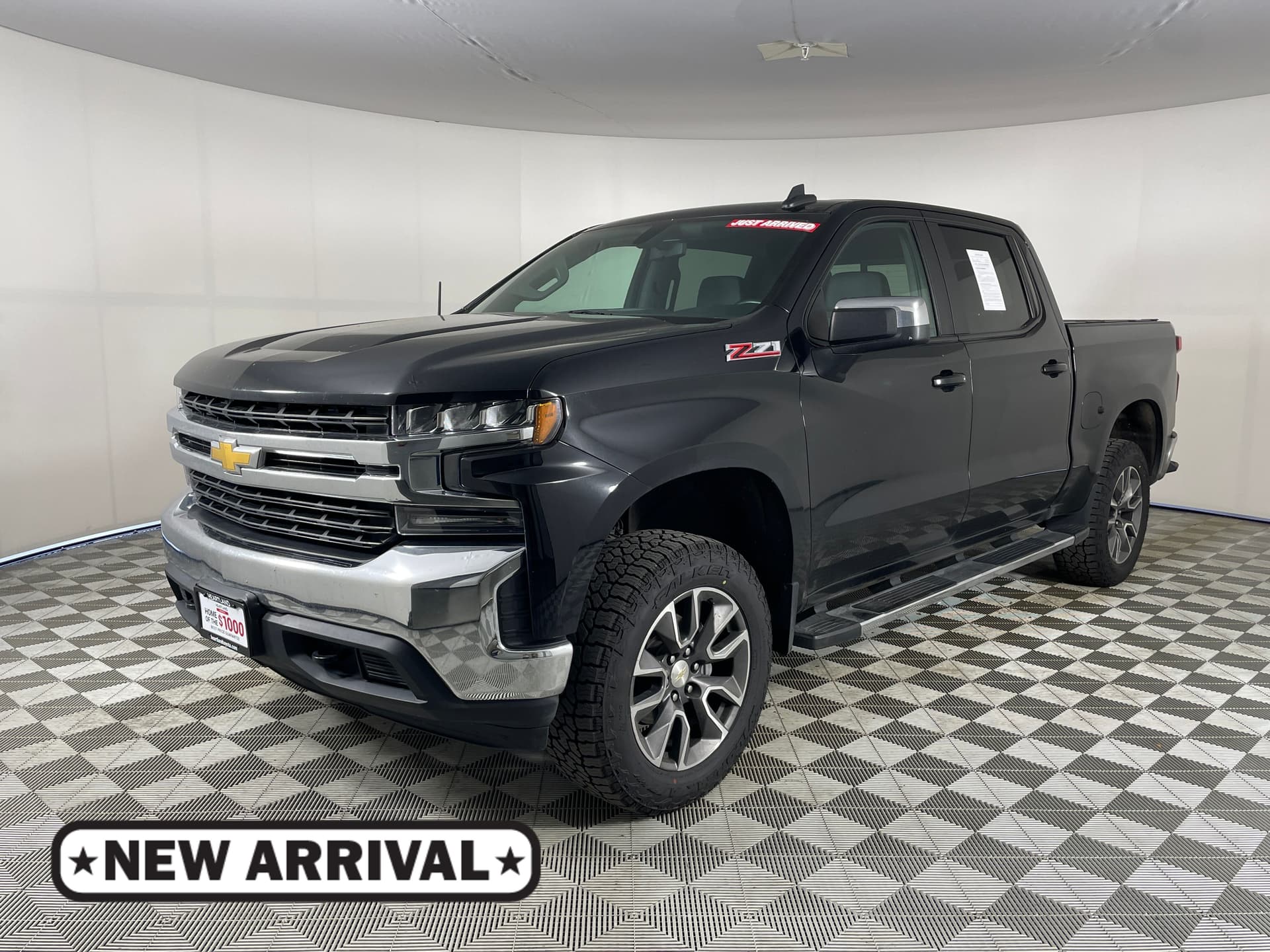 2021 Chevrolet Silverado 1500 LT — photo 1 of 18