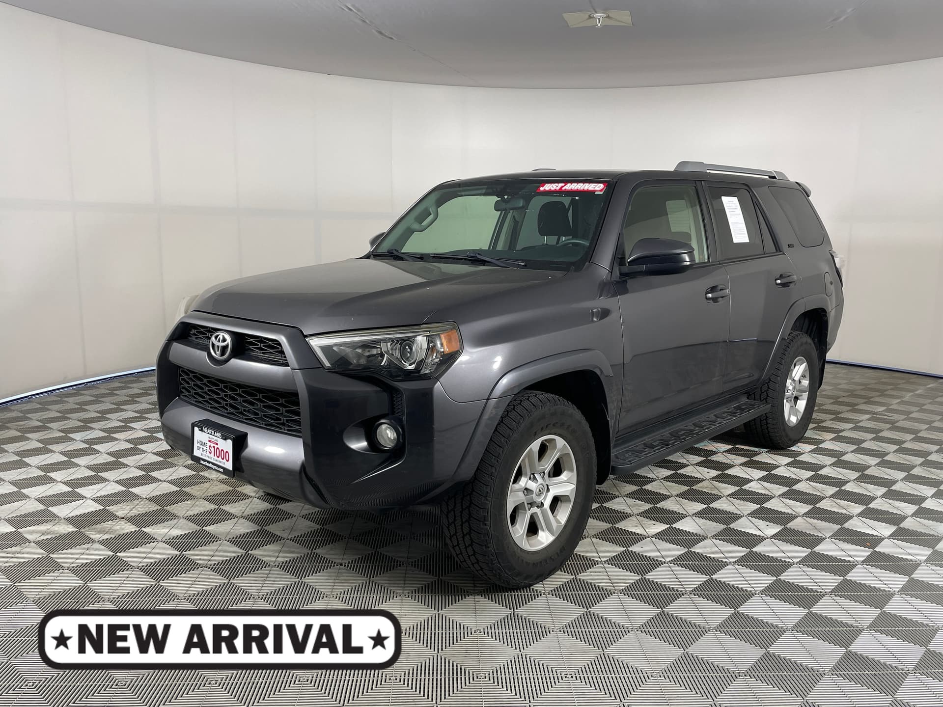 2014 Toyota 4Runner 4WD SR5 — photo 1 of 19