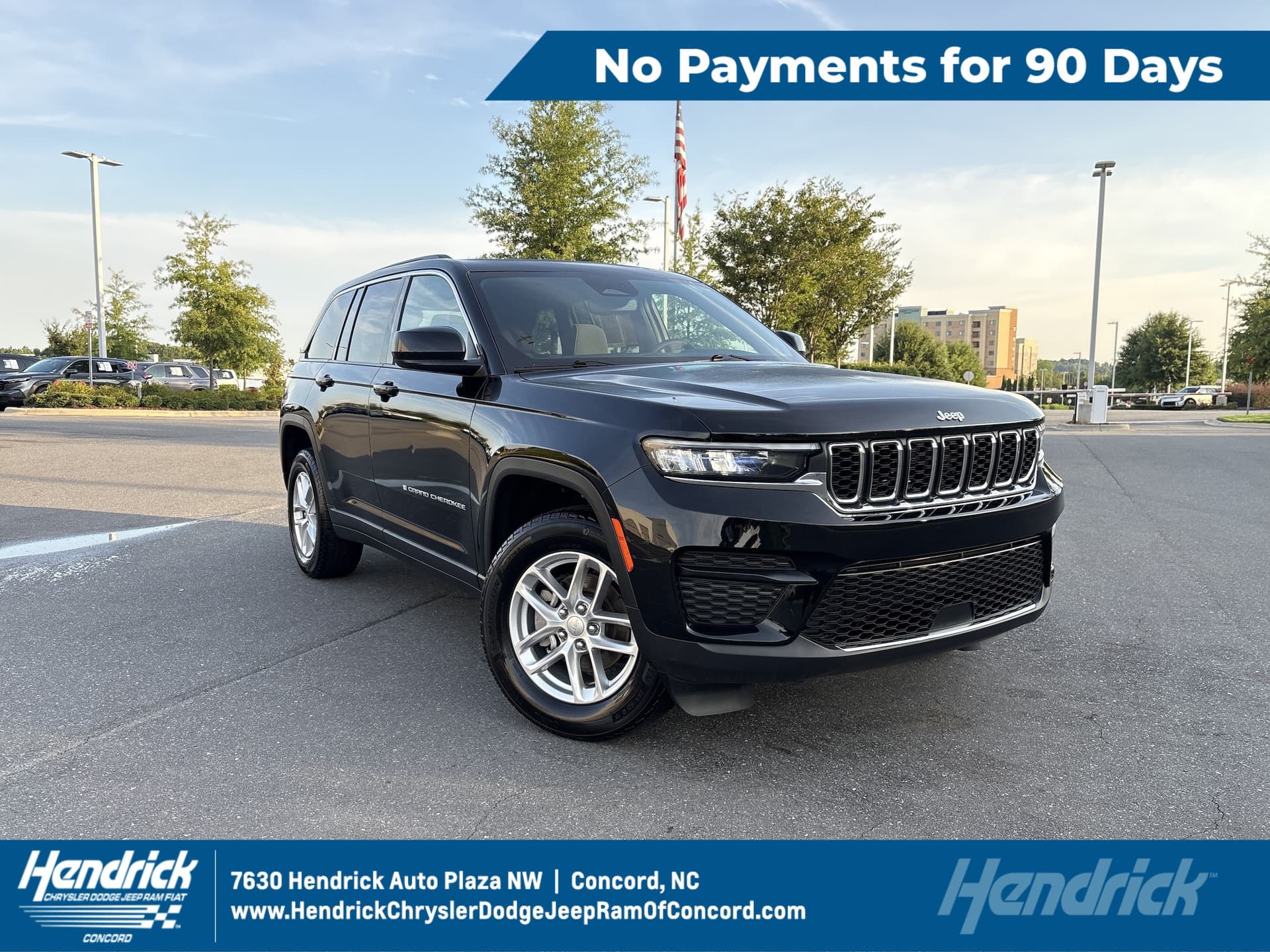 2024 Jeep Grand Cherokee Laredo X — photo 1 of 37