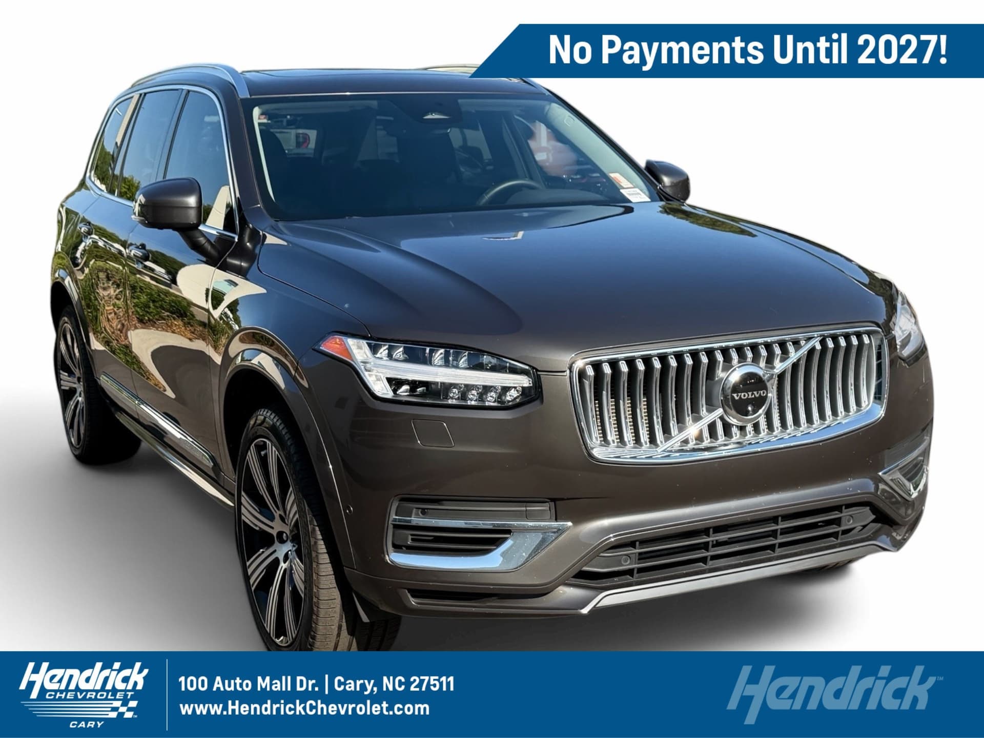 2023 Volvo XC90 Recharge Plug-In Hybrid Plus Bright Theme — photo 1 of 37