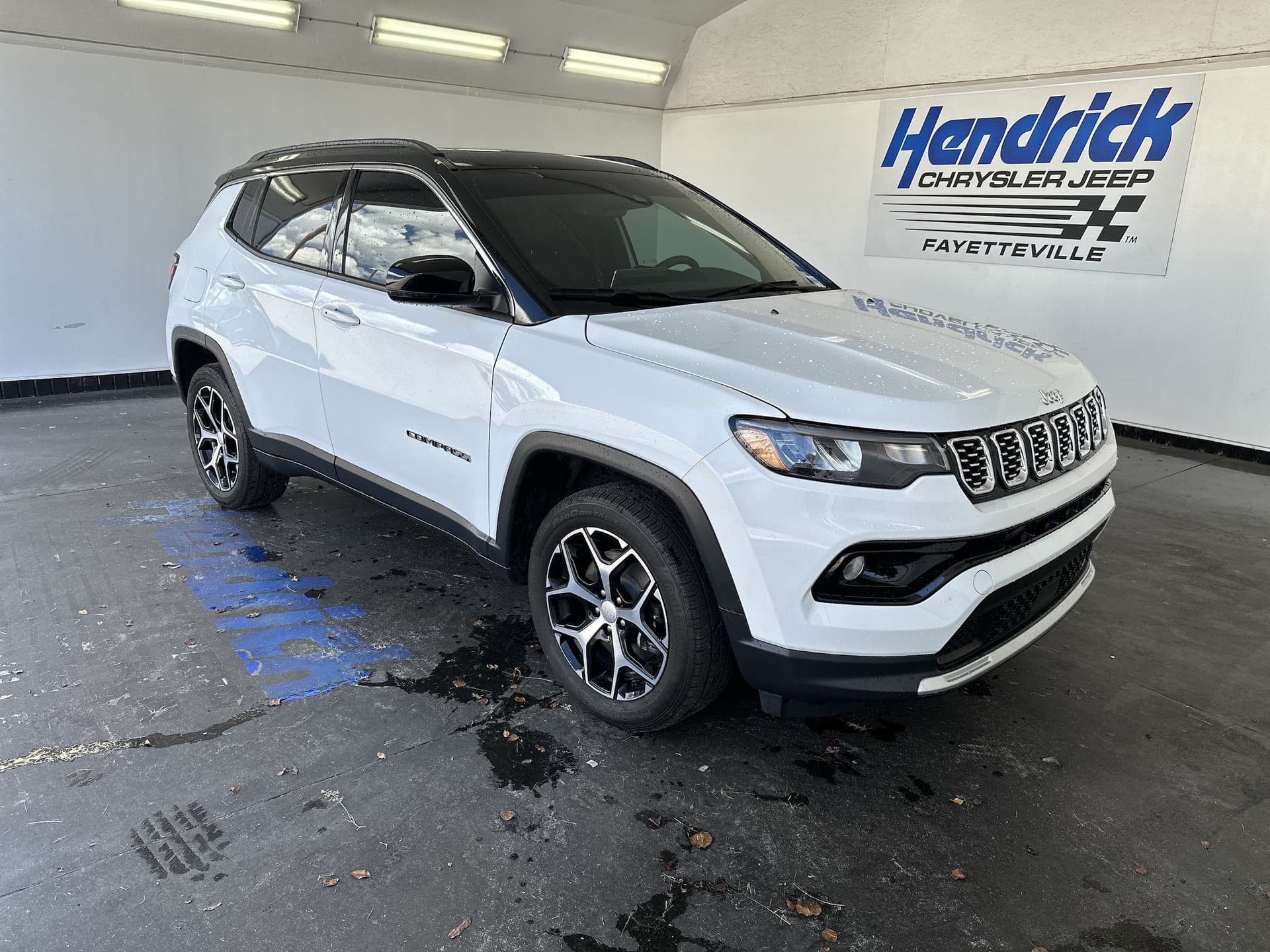 2024 Jeep Compass Limited — photo 1 of 35