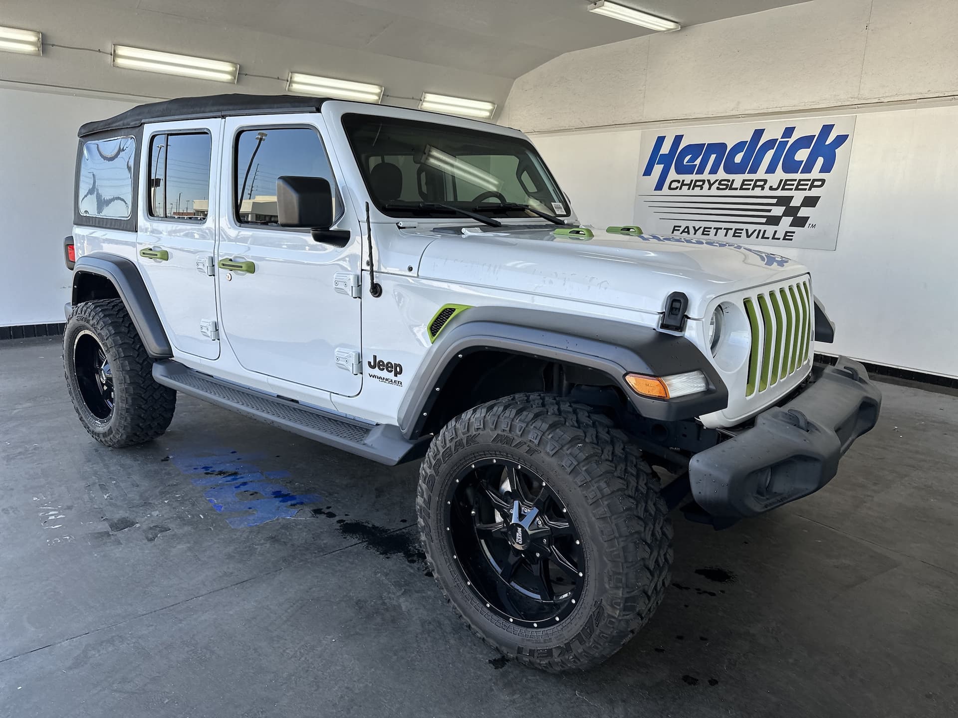 2022 Jeep Wrangler Unlimited Sport — photo 1 of 35