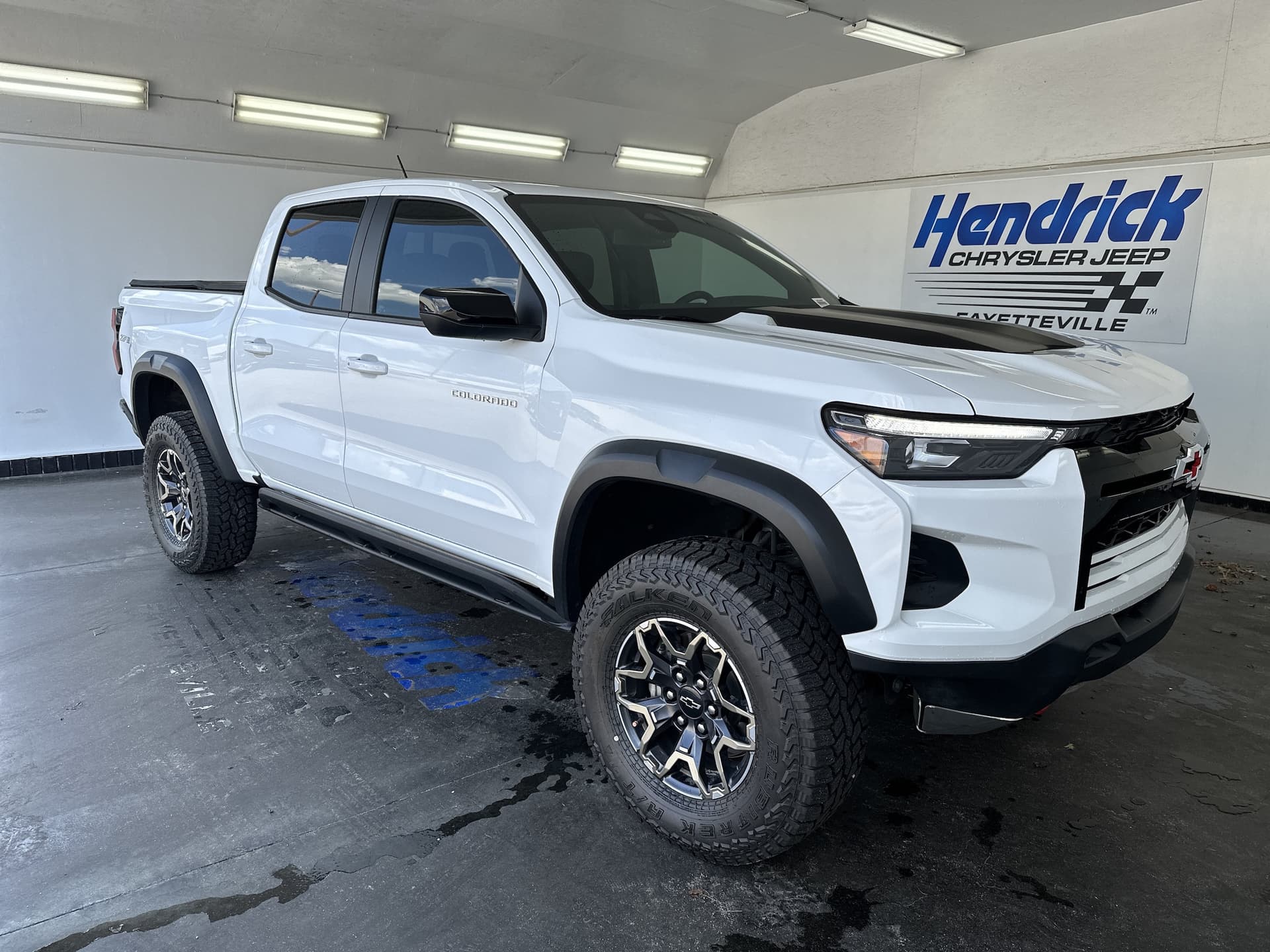2023 Chevrolet Colorado 4WD ZR2 — photo 1 of 36