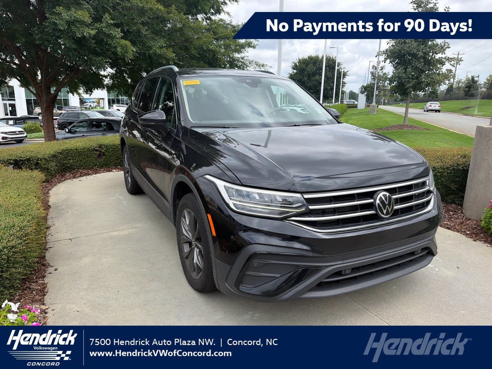 2023 Volkswagen Tiguan 2.0T SE — photo 1 of 14