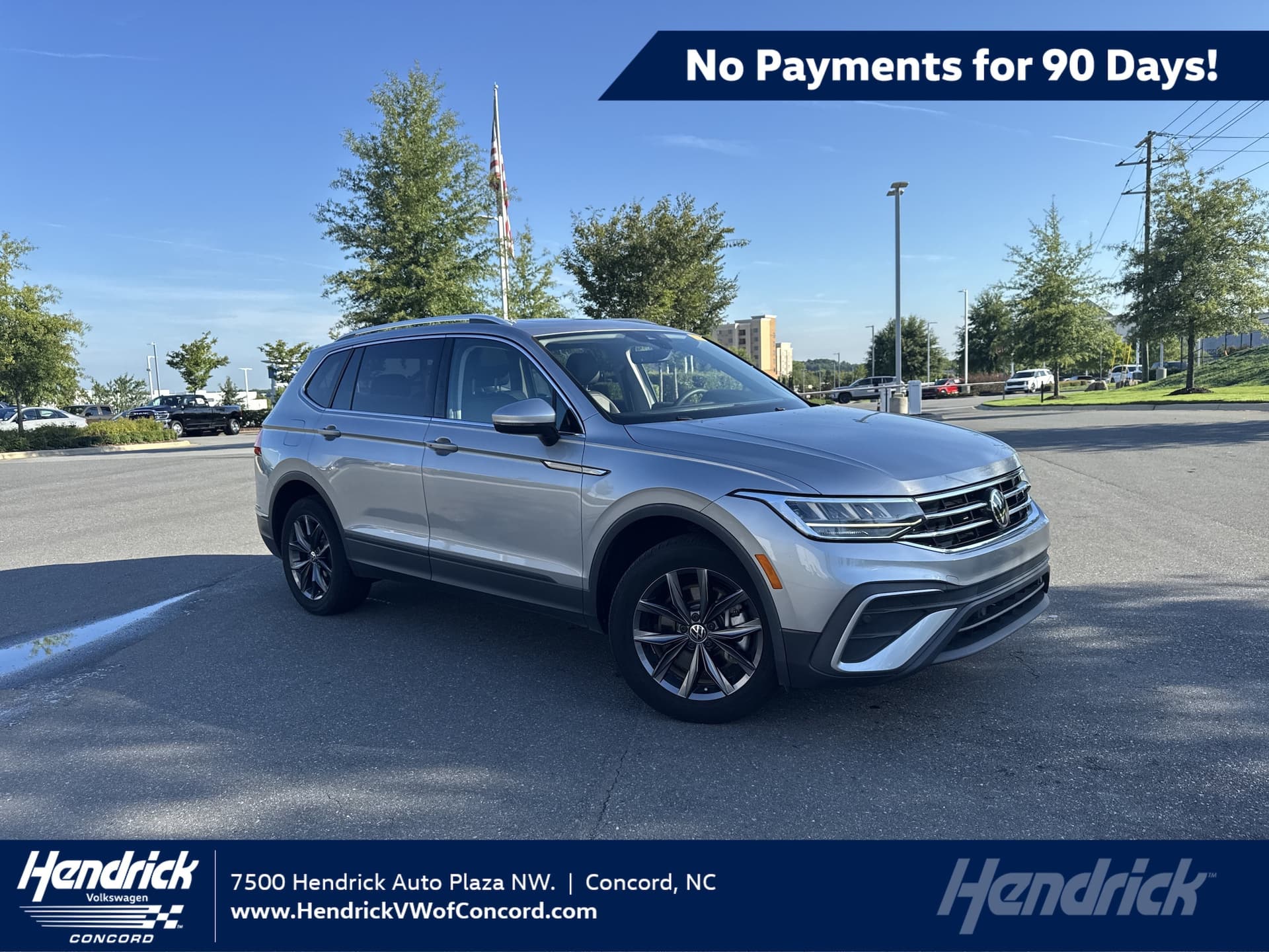 2023 Volkswagen Tiguan 2.0T SE — photo 1 of 37