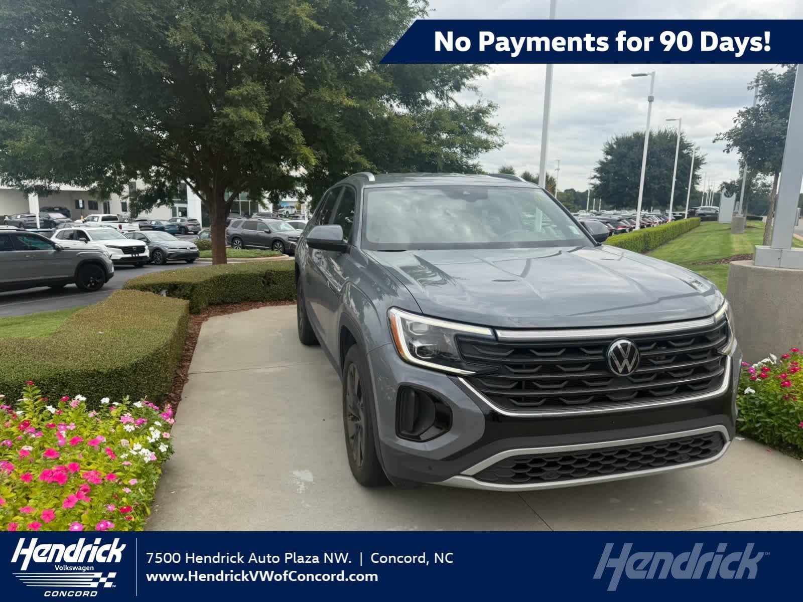 2024 Volkswagen Atlas Cross Sport 2.0T SE w/Technology — photo 1 of 12