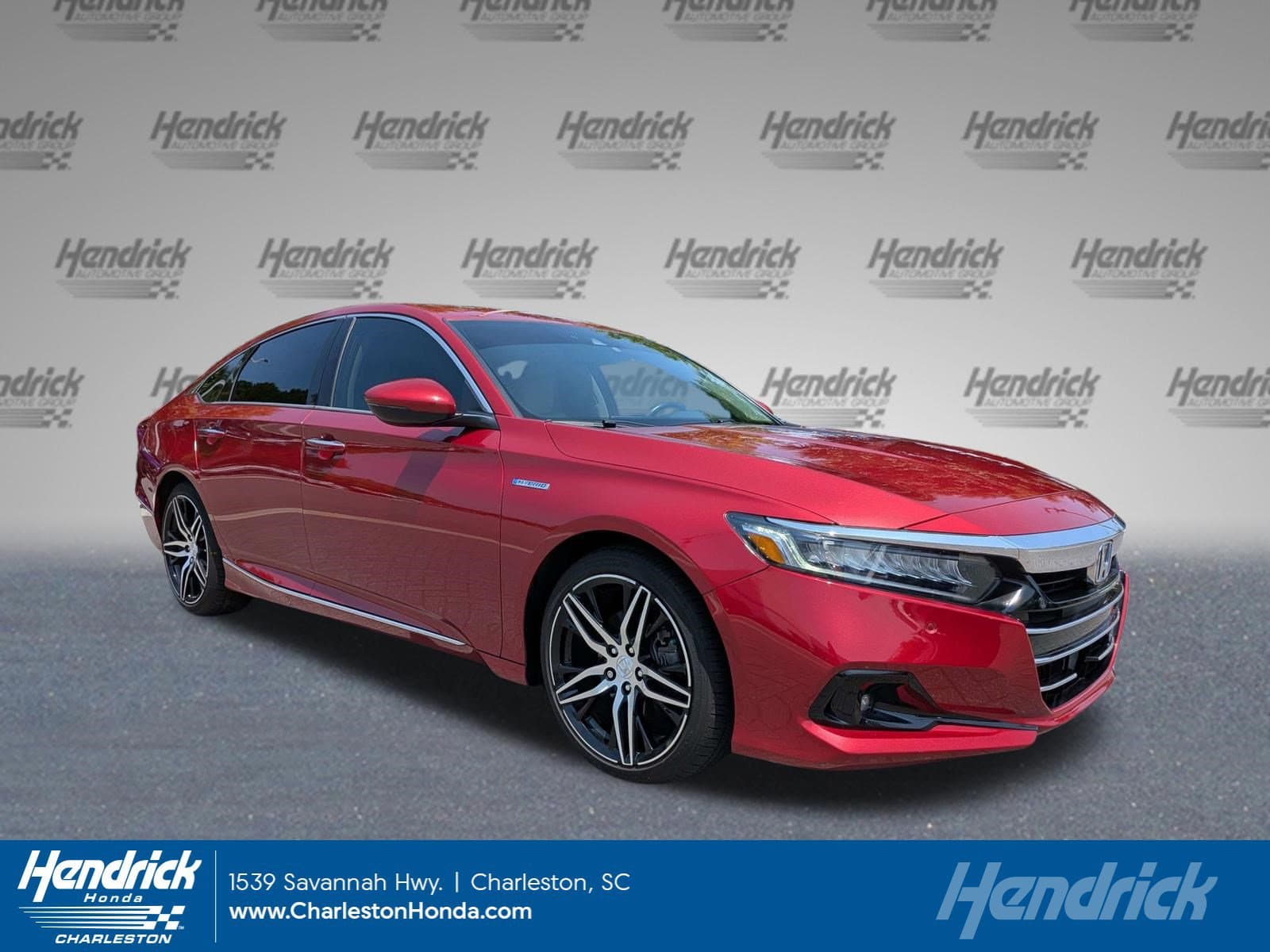 2022 Honda Accord Hybrid Touring — photo 1 of 39
