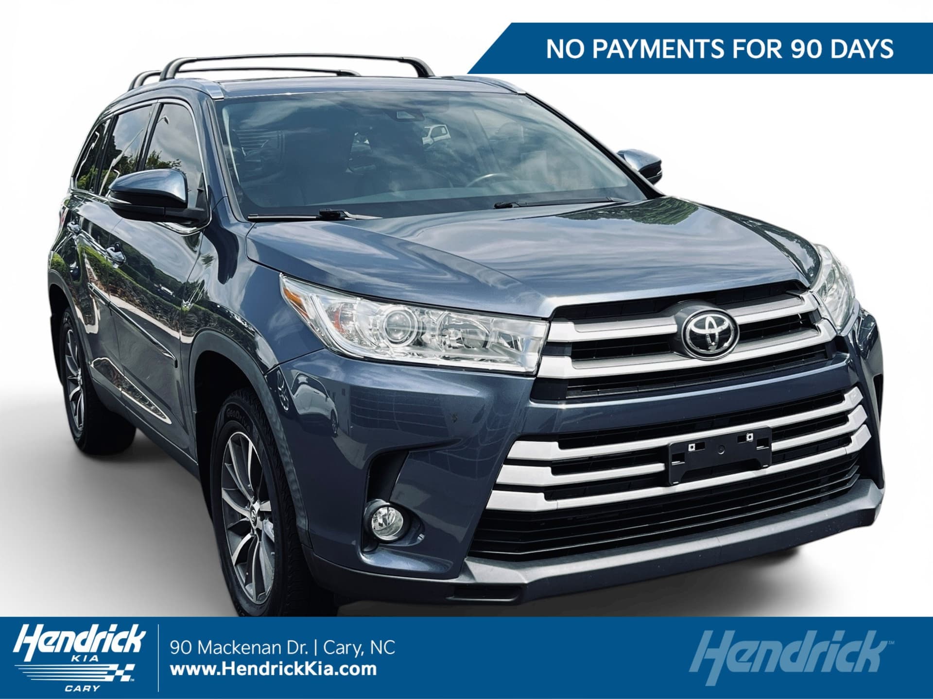 2019 Toyota Highlander XLE — photo 1 of 37