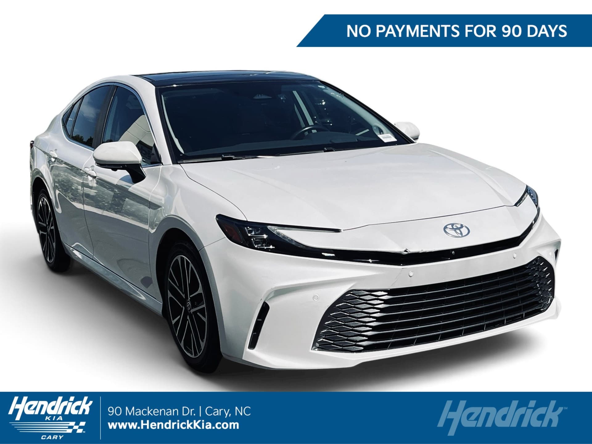 2025 Toyota Camry XLE — photo 1 of 36