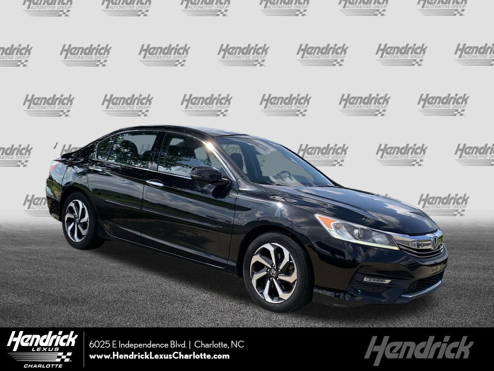 2017 Honda Accord Sedan EX-L V6 — photo 1 of 36