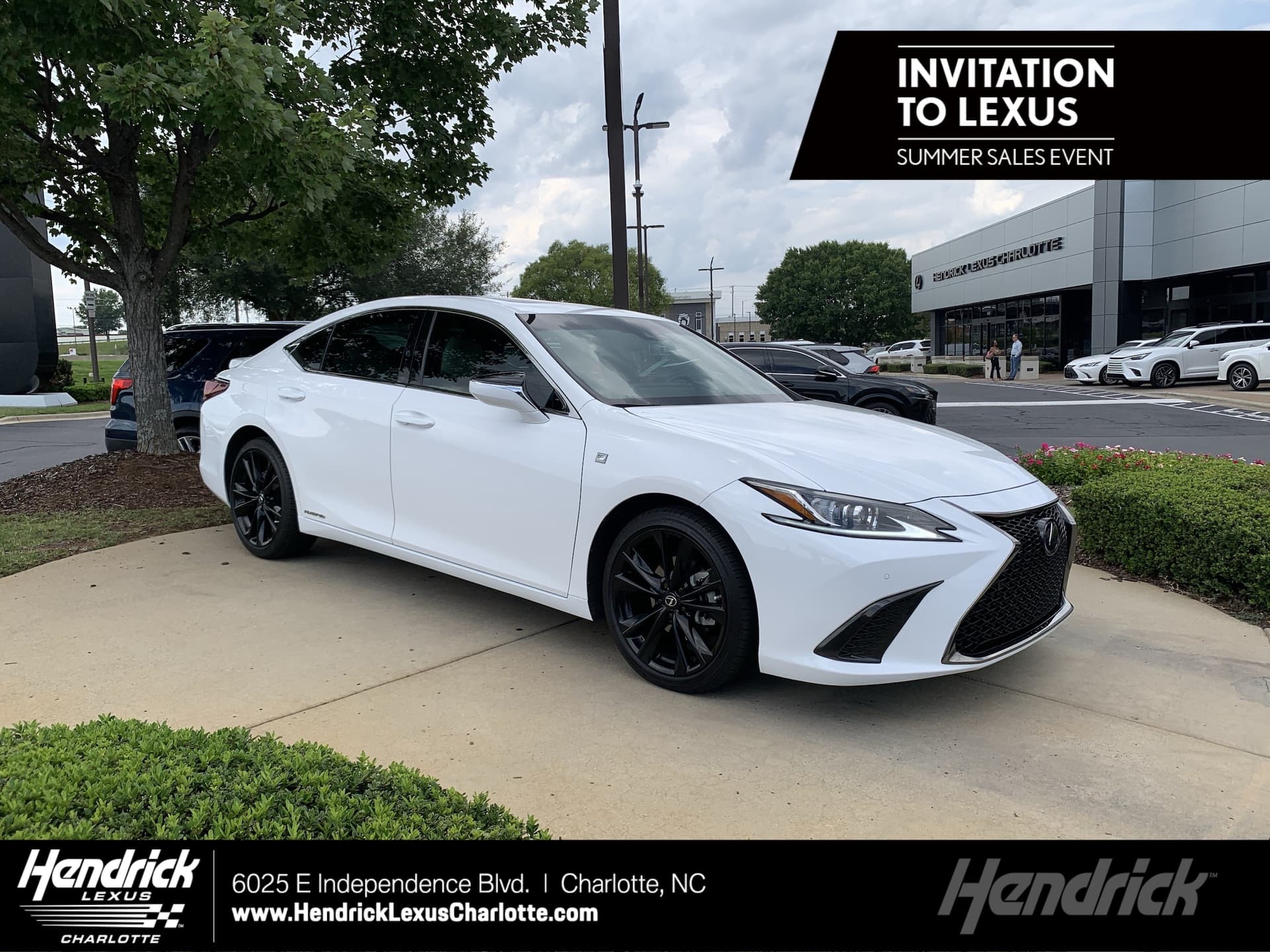 2022 Lexus ES 300h F SPORT — photo 1 of 36