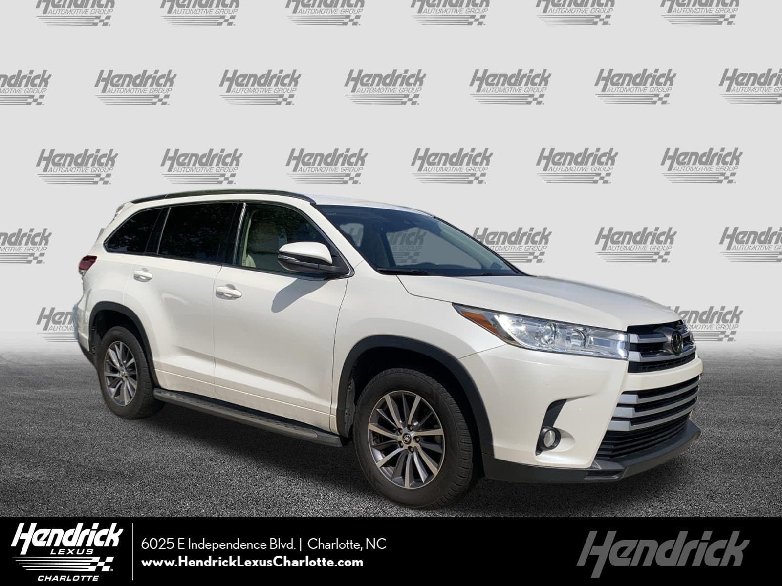 2017 Toyota Highlander XLE — photo 1 of 36