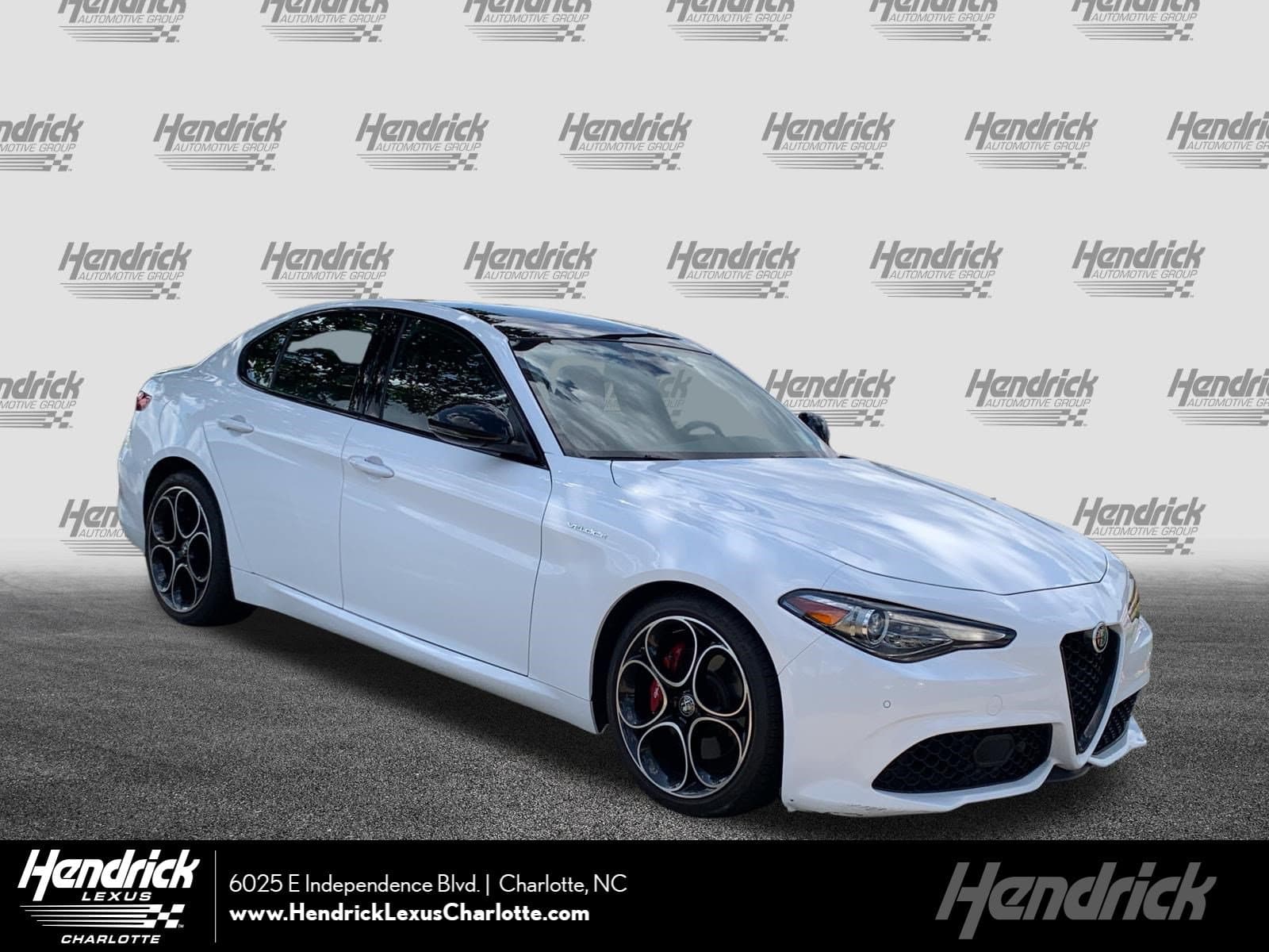 2022 Alfa Romeo Giulia Veloce — photo 1 of 36
