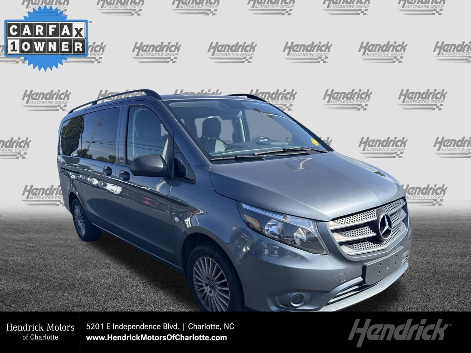 2019 Mercedes-Benz Metris Passenger Van Standard Roof 126 Wheel — photo 1 of 38