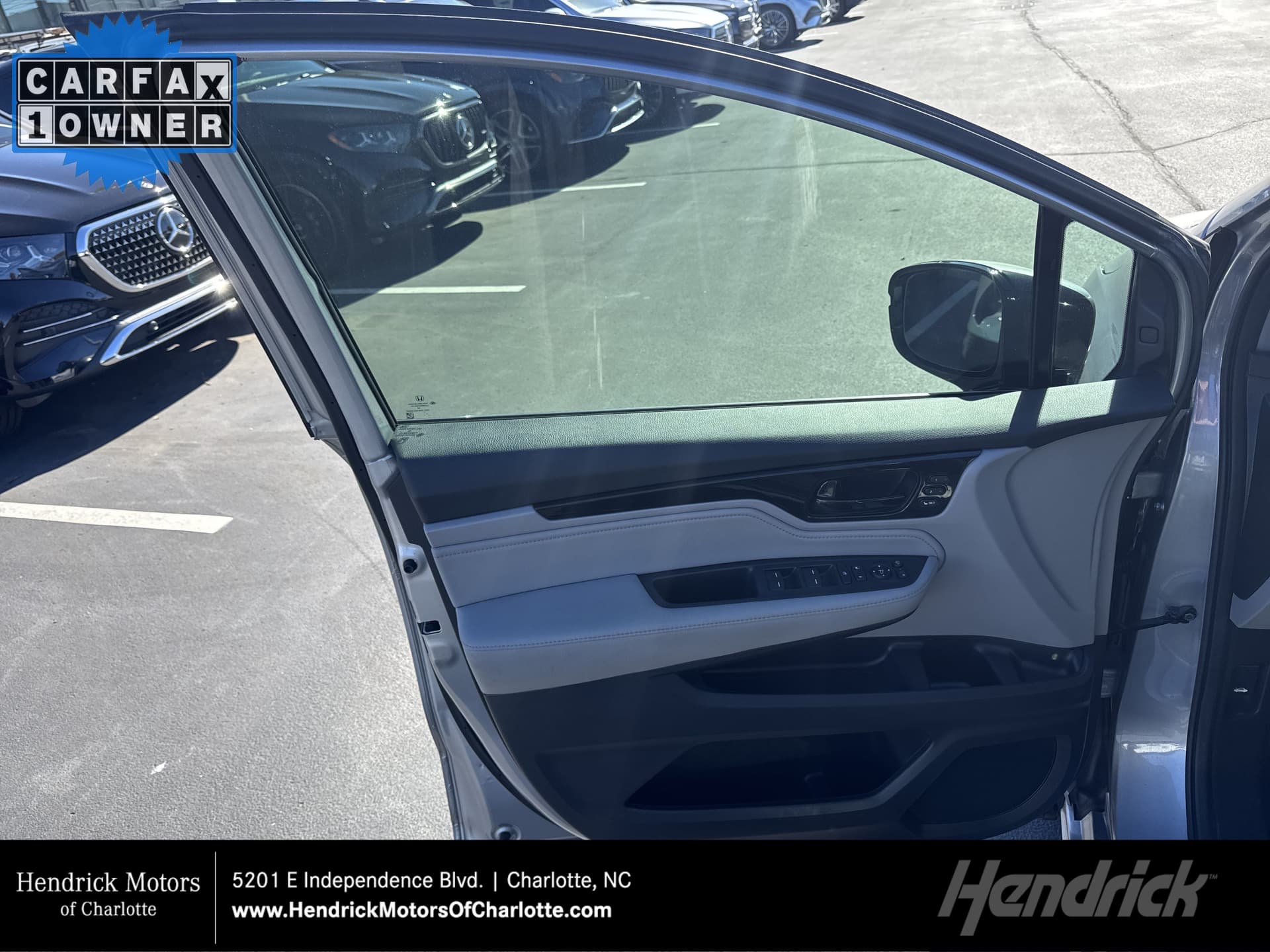 2020 Honda Odyssey Elite — photo 1 of 26