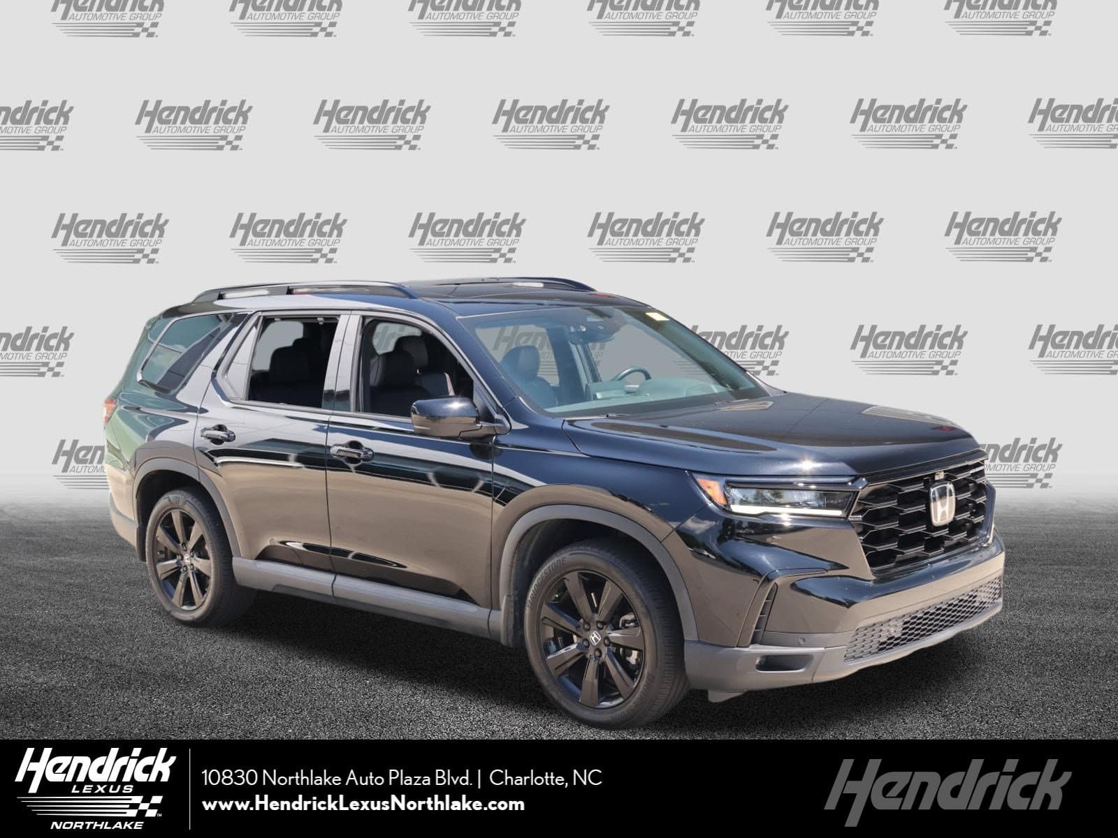 2025 Honda Pilot Black Edition — photo 1 of 36