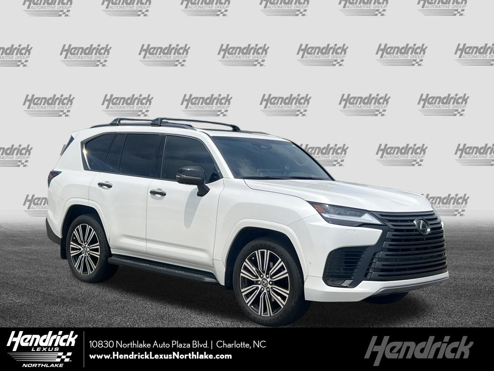2025 Lexus LX 700h Luxury — photo 1 of 37