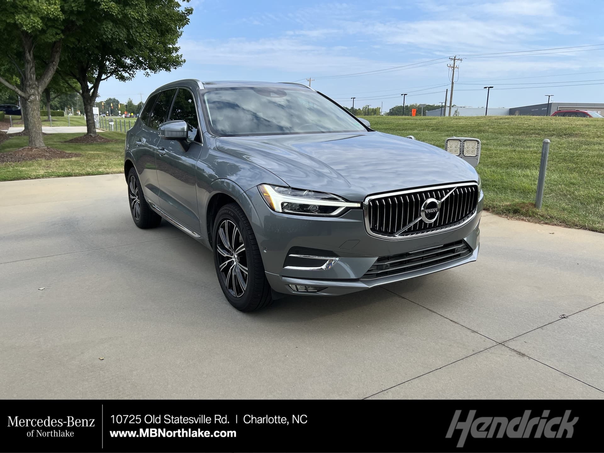 2018 Volvo XC60 Inscription — photo 1 of 38