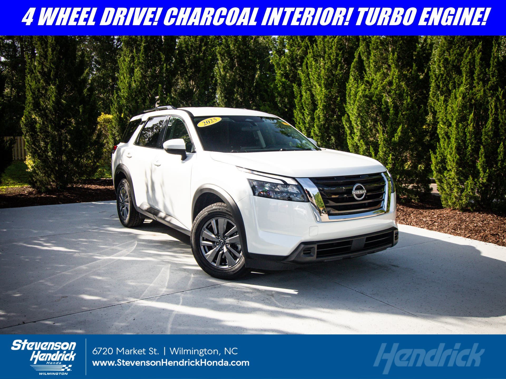 2025 Nissan Pathfinder SV — photo 1 of 35