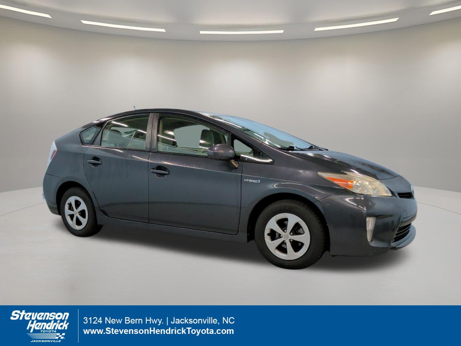 2015 Toyota Prius Three — photo 1 of 36