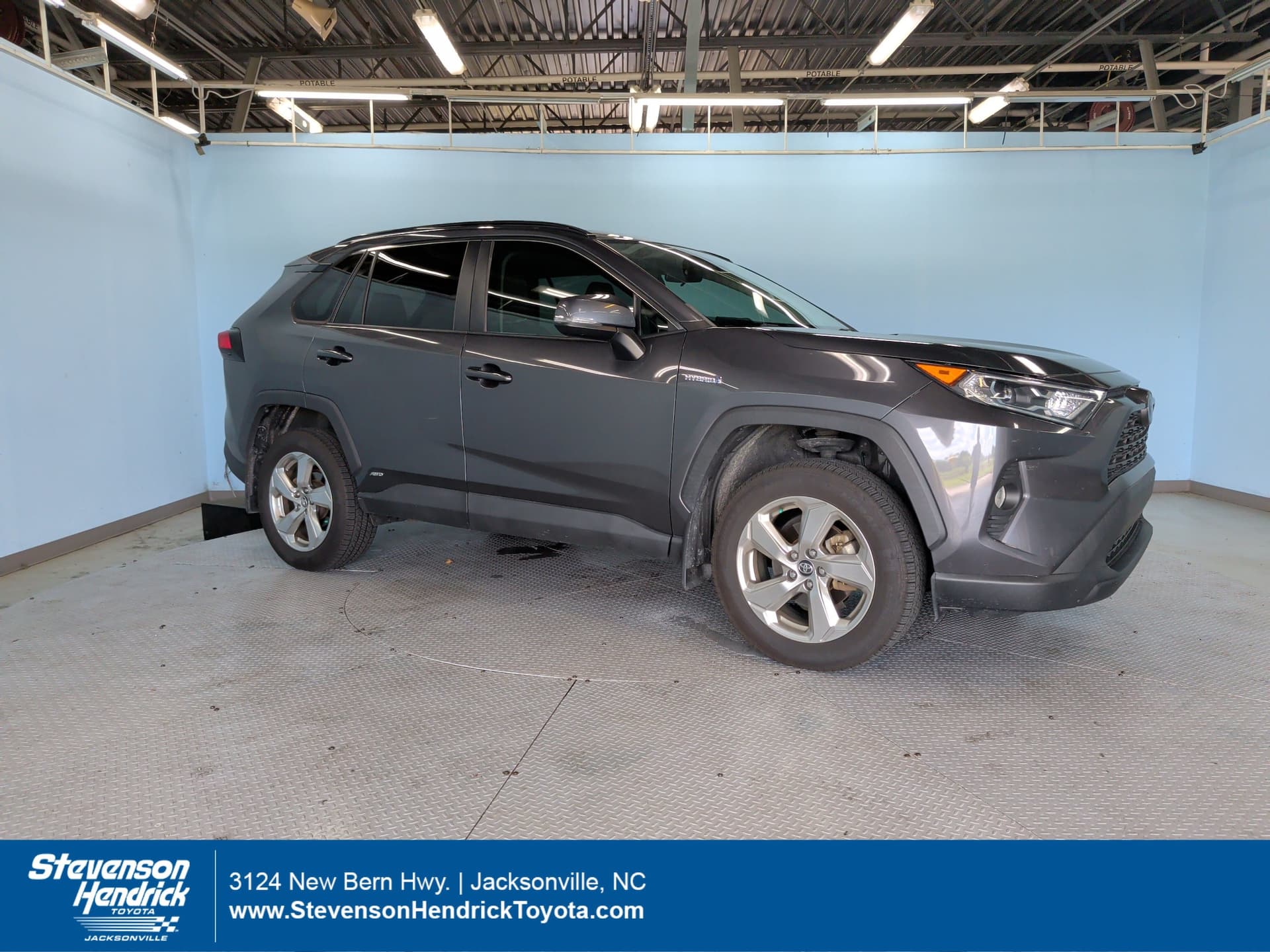 2021 Toyota RAV4 Hybrid XLE Premium — photo 1 of 38