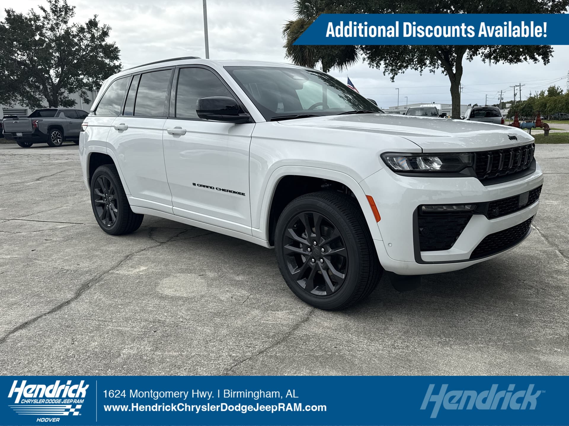 2026 Jeep Grand Cherokee Limited Reserve — photo 1 of 36