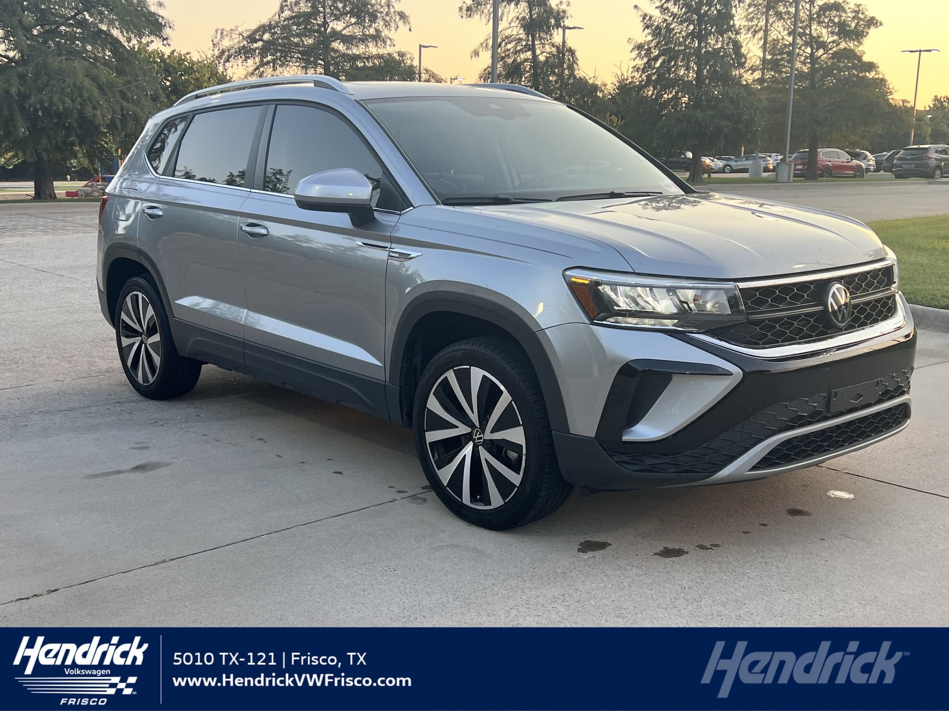 2024 Volkswagen Taos SE — photo 1 of 30