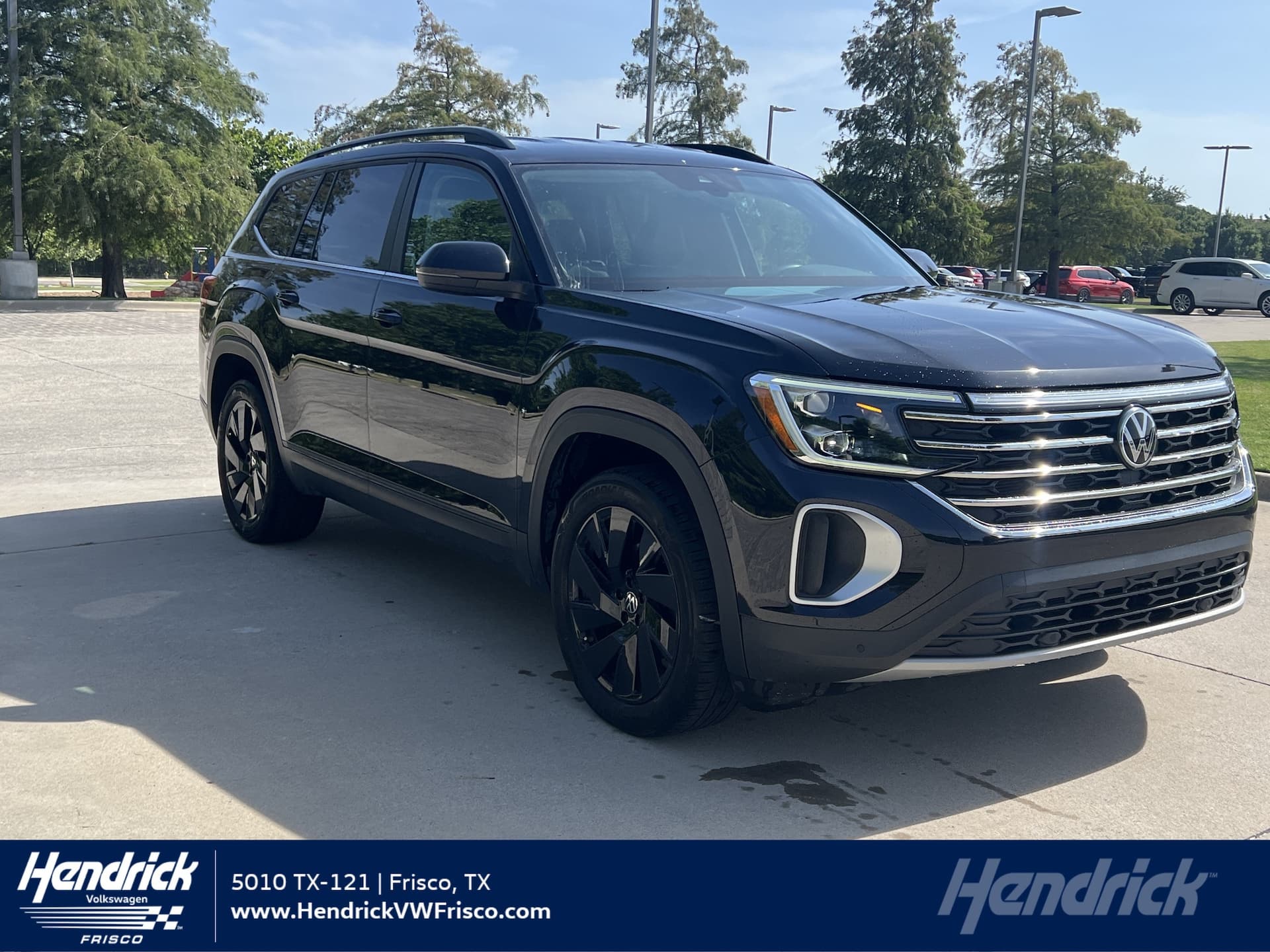 2024 Volkswagen Atlas 2.0T SE w/Technology — photo 1 of 31