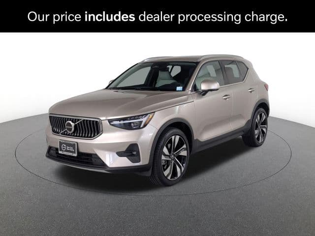 2024 Volvo XC40 B5 Ultimate Bright — photo 1 of 25