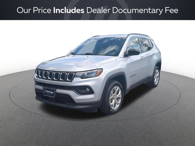 2024 Jeep Compass Latitude — photo 1 of 23