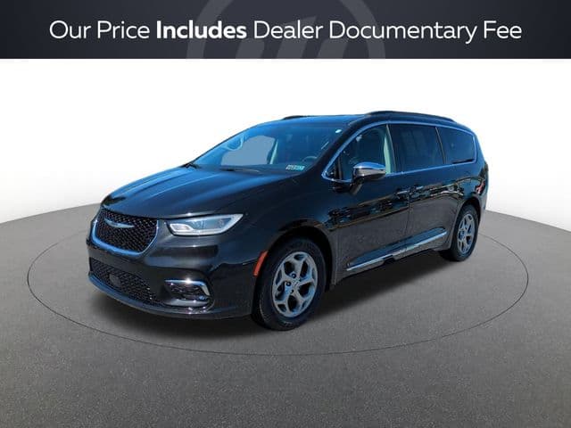2023 Chrysler Pacifica Limited — photo 1 of 25