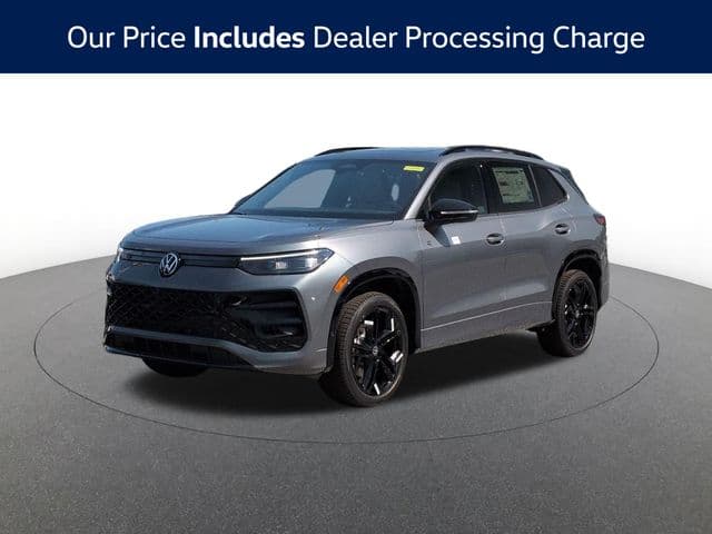 2026 Volkswagen Tiguan SE R-Line Black — photo 1 of 10