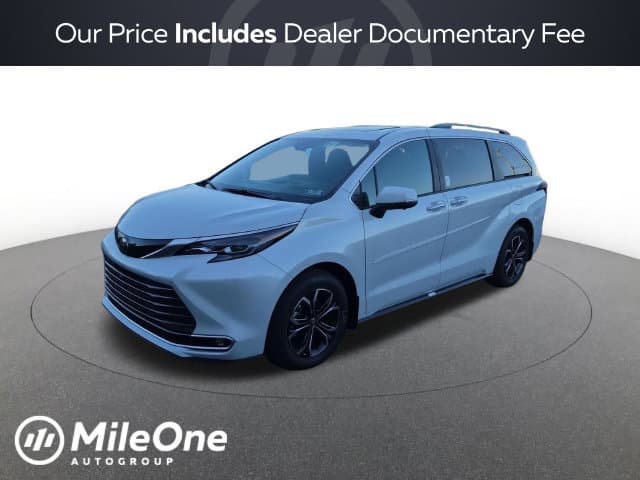 2026 Toyota Sienna Platinum — photo 1 of 32