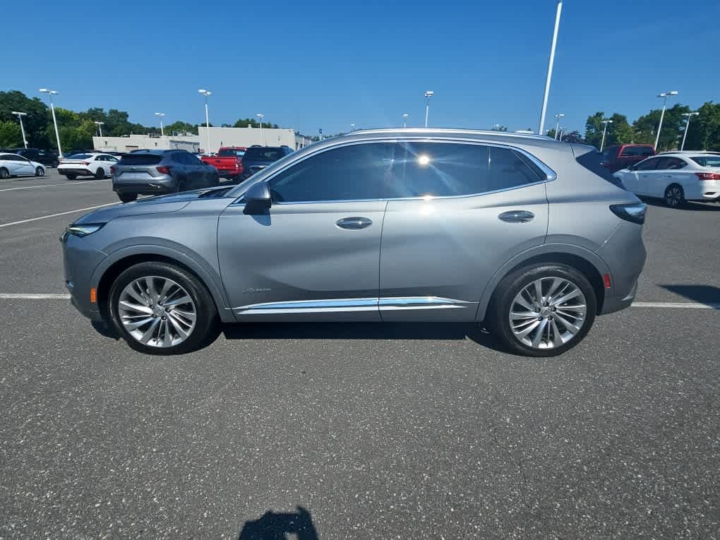 2025 Buick Envision Avenir — photo 1 of 3