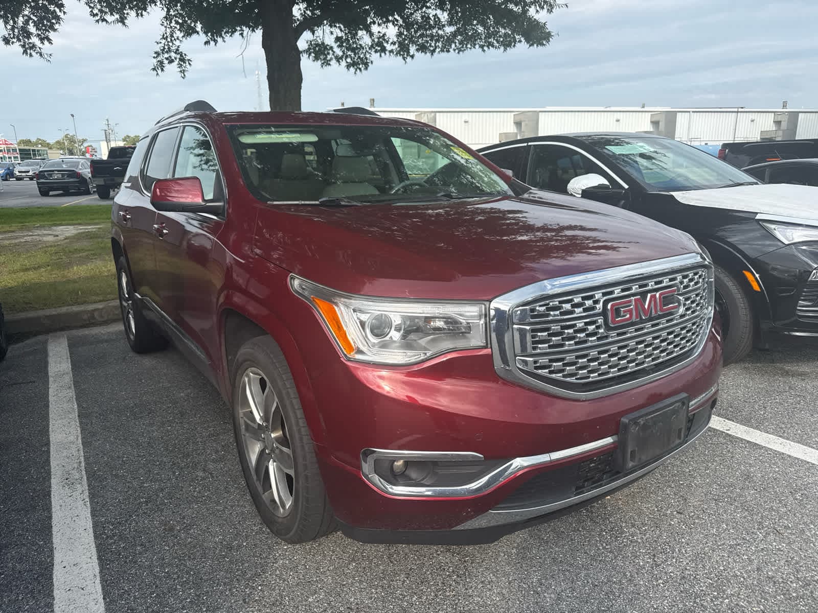 2017 GMC Acadia Denali — photo 1 of 9