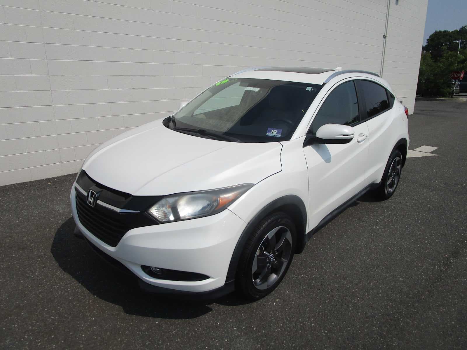 2018 Honda HR-V EX-L Navi — photo 1 of 32