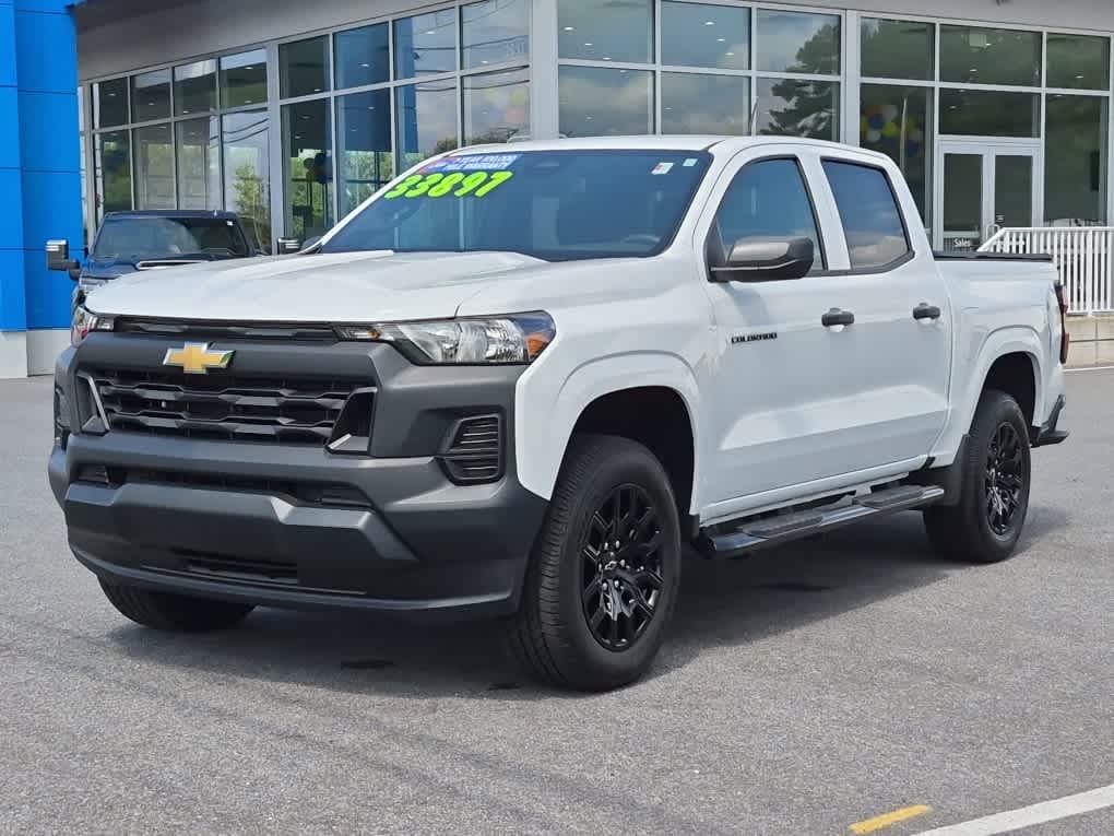 2025 Chevrolet Colorado WT/LT — photo 1 of 20
