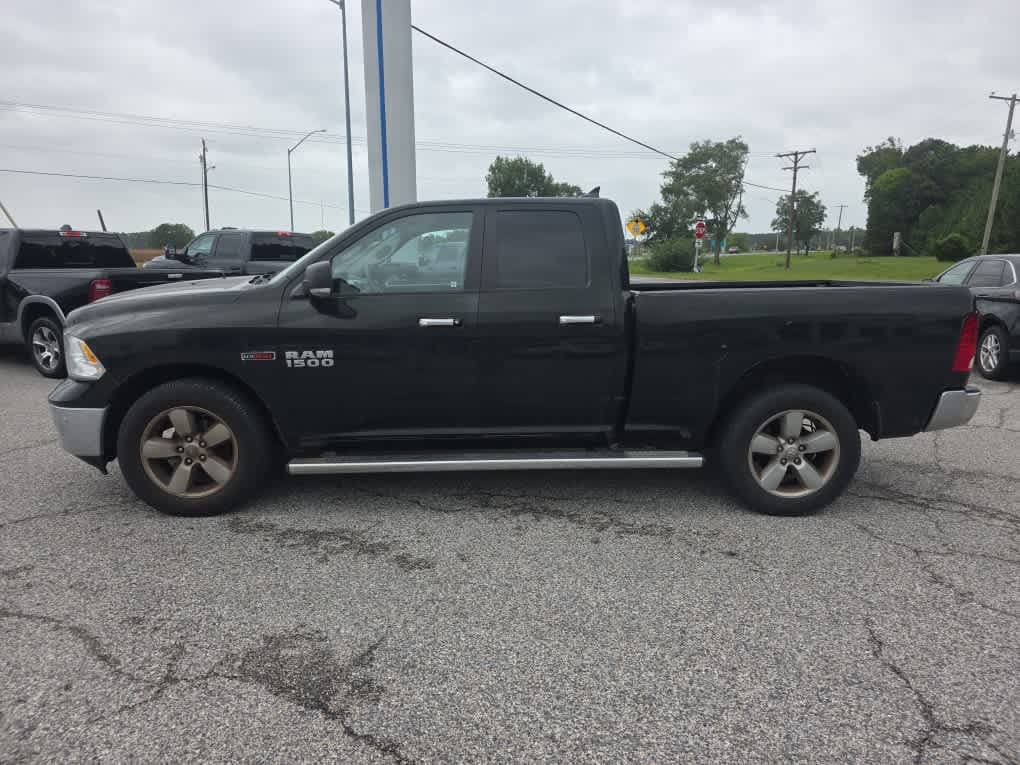 2015 RAM 1500 SLT — photo 1 of 2