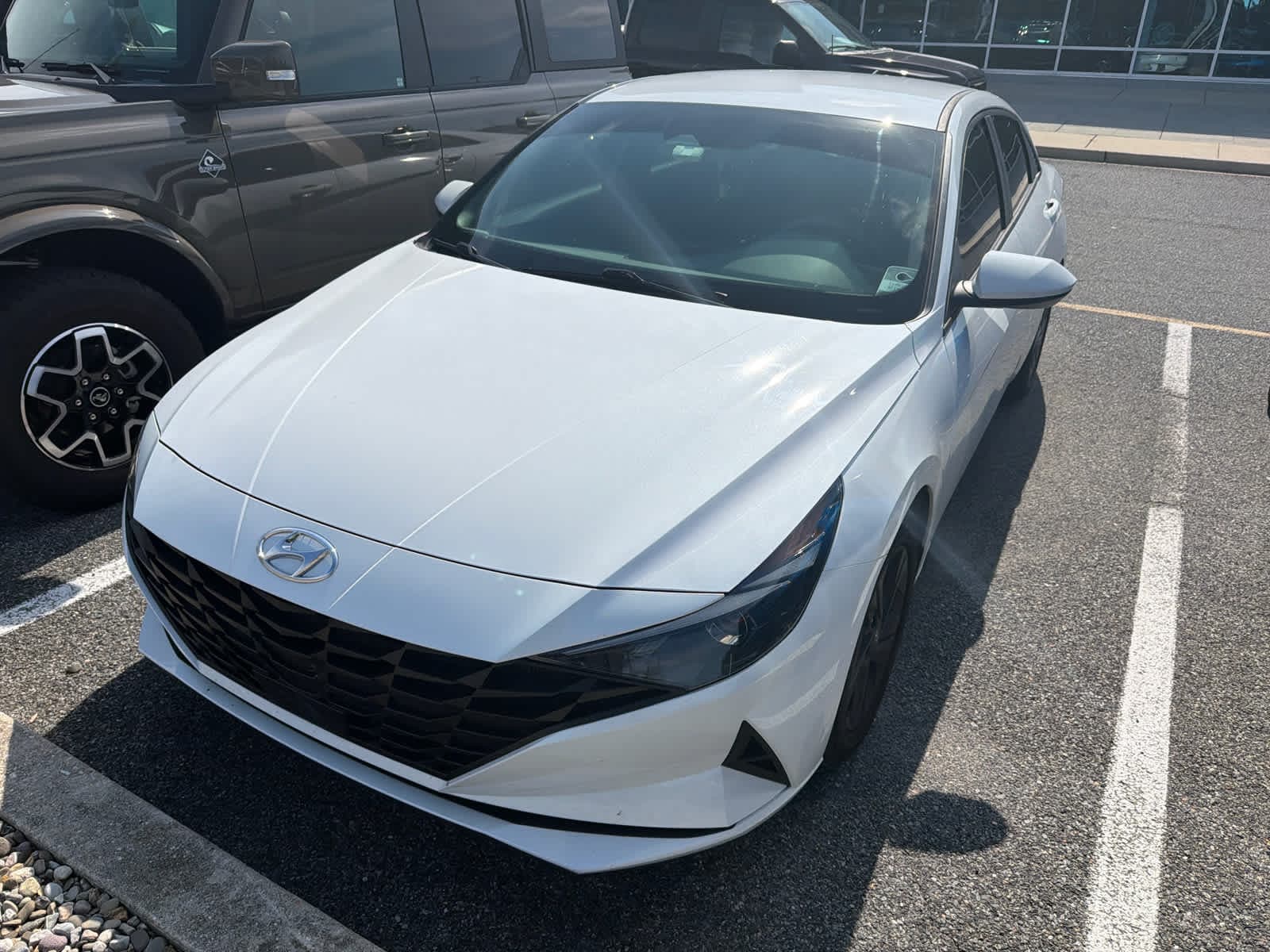 2021 Hyundai Elantra SEL — photo 1 of 2