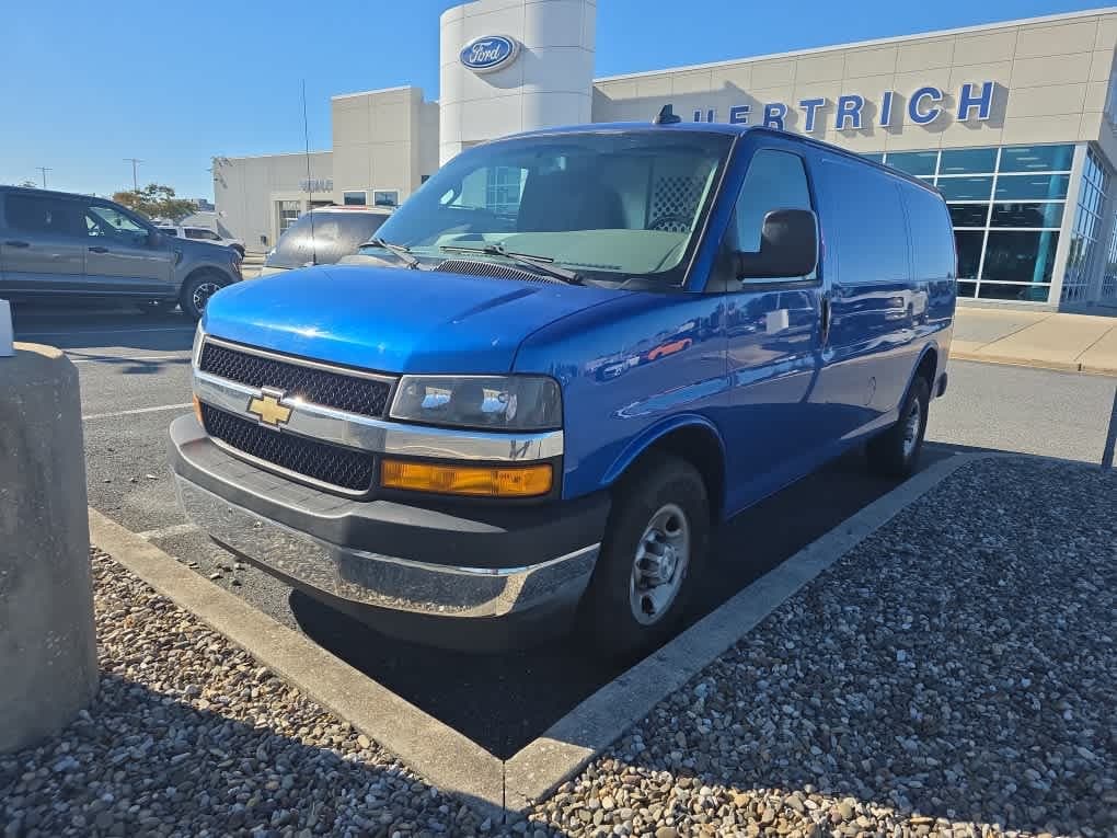 2019 Chevrolet Express Cargo Van Base — photo 1 of 7