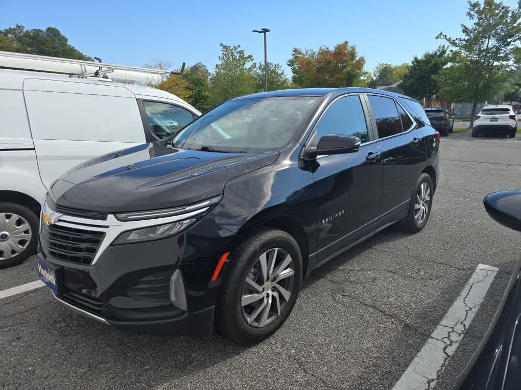 2024 Chevrolet Equinox LT — photo 1 of 15