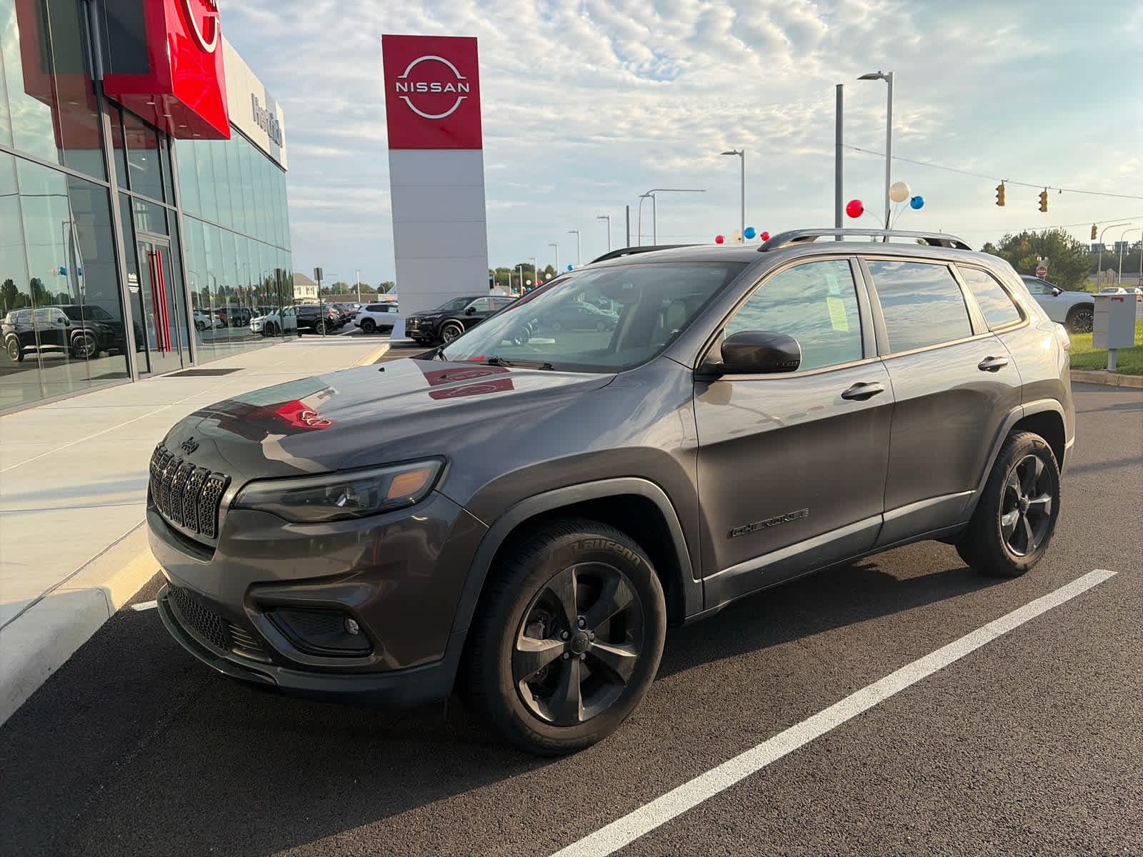 2019 Jeep Cherokee Altitude — photo 1 of 4