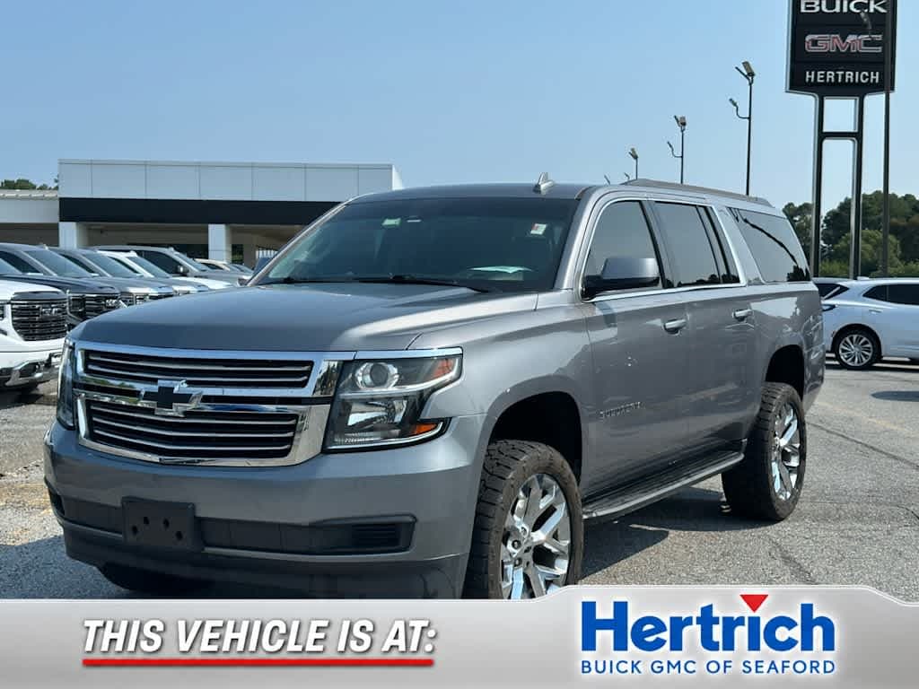 2020 Chevrolet Suburban LT — photo 1 of 11
