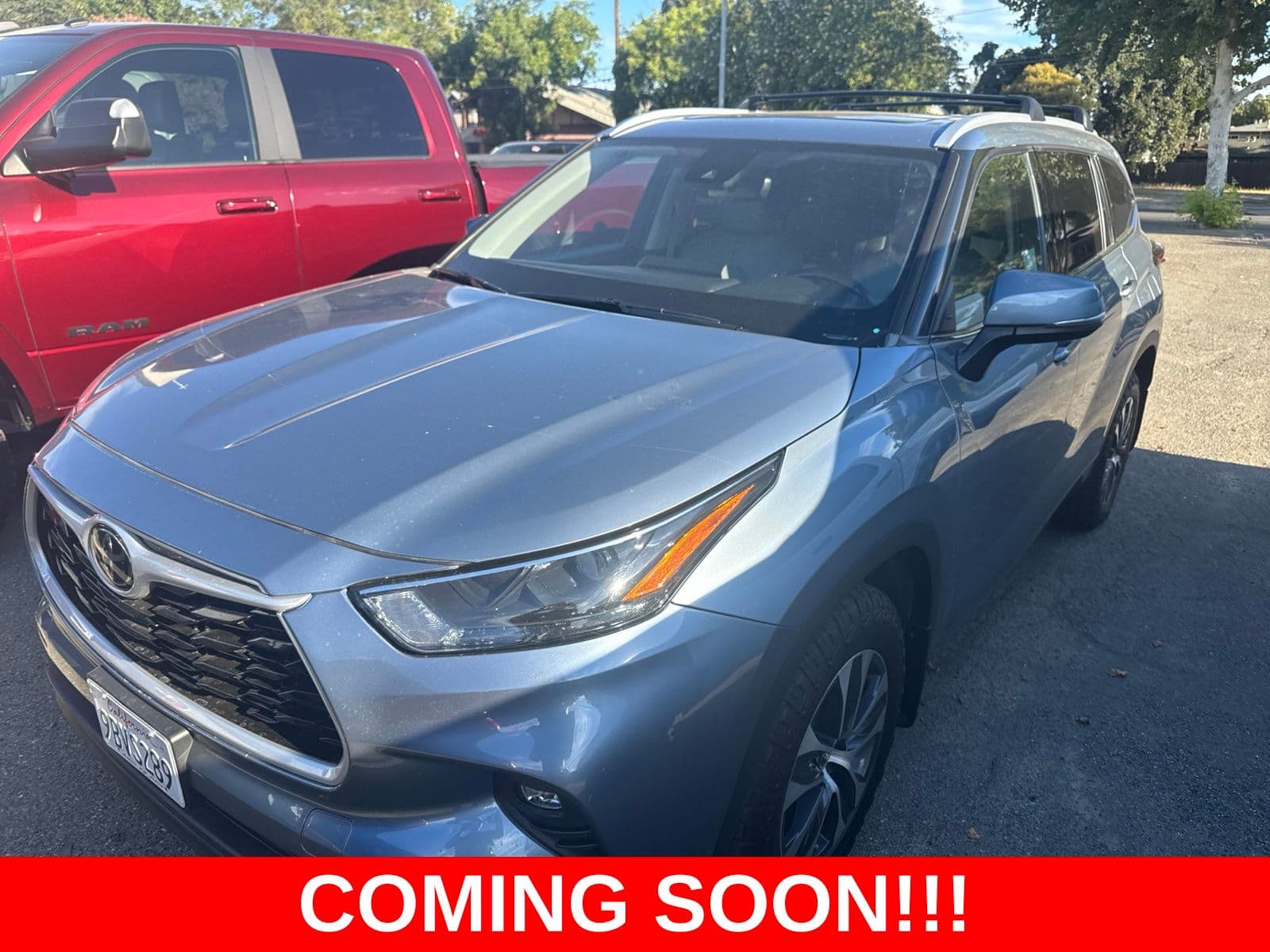 2022 Toyota Highlander XLE — photo 1 of 4