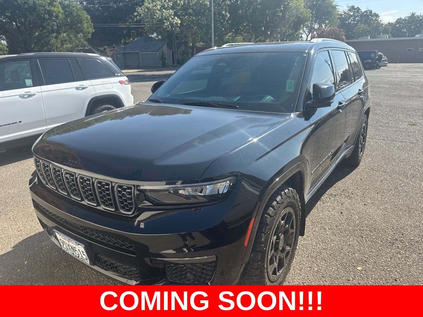 2023 Jeep Grand Cherokee L Summit — photo 1 of 4