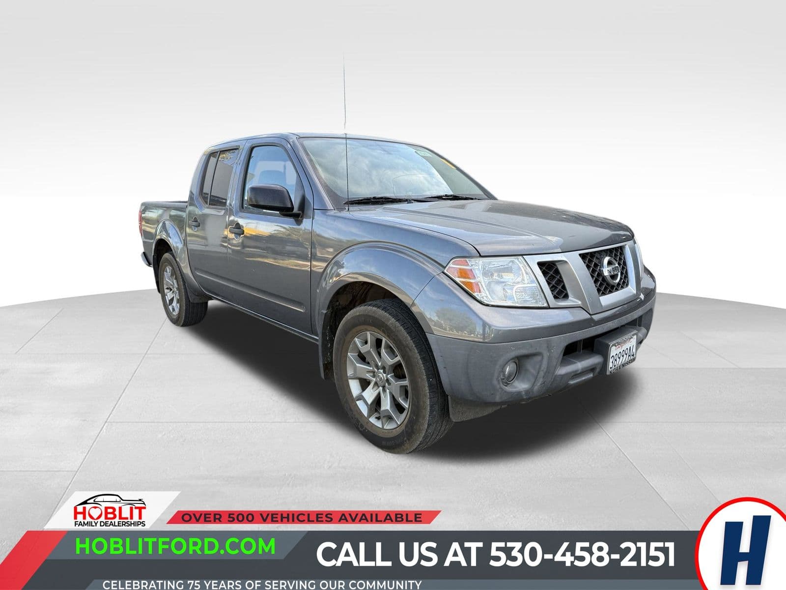 2020 Nissan Frontier SV Crew Cab V6 4x4 — photo 1 of 10