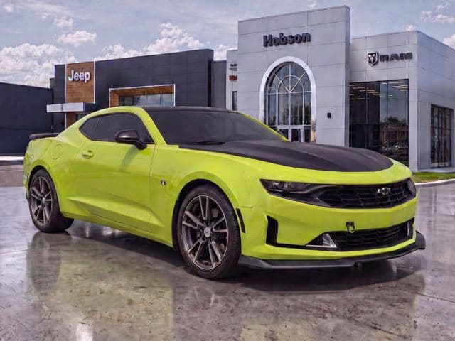 2019 Chevrolet Camaro Base — photo 1 of 15